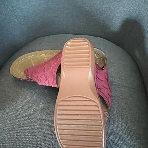 Women's Slip-On Sandals in Rose Pink